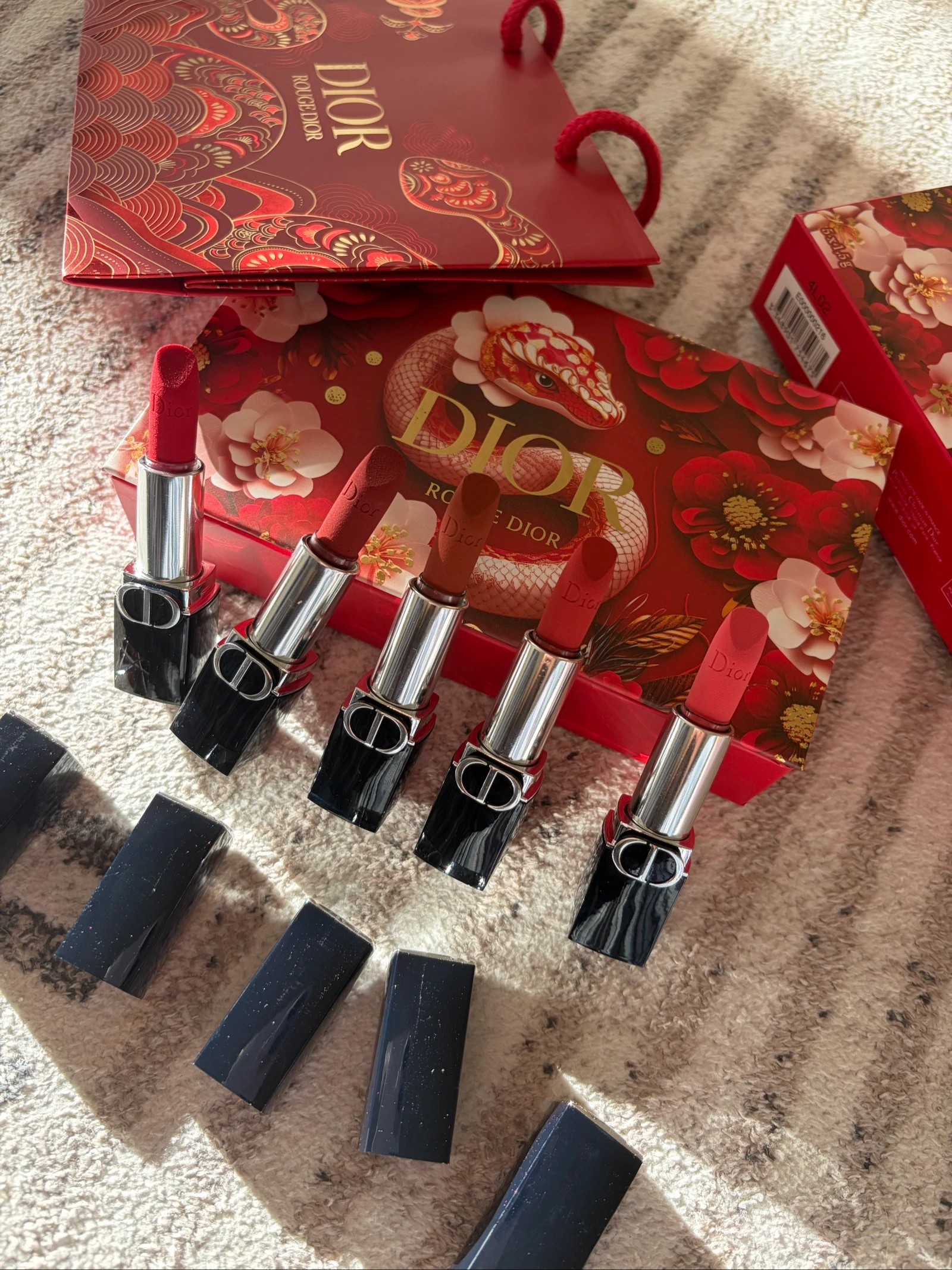 Coffret rouge à lèvre neuf jamais utilisé 
